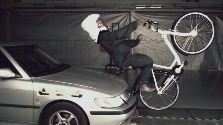 hovding crash test dummies