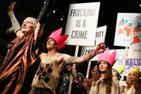 La lotta di Vivienne Westwood contro il fracking