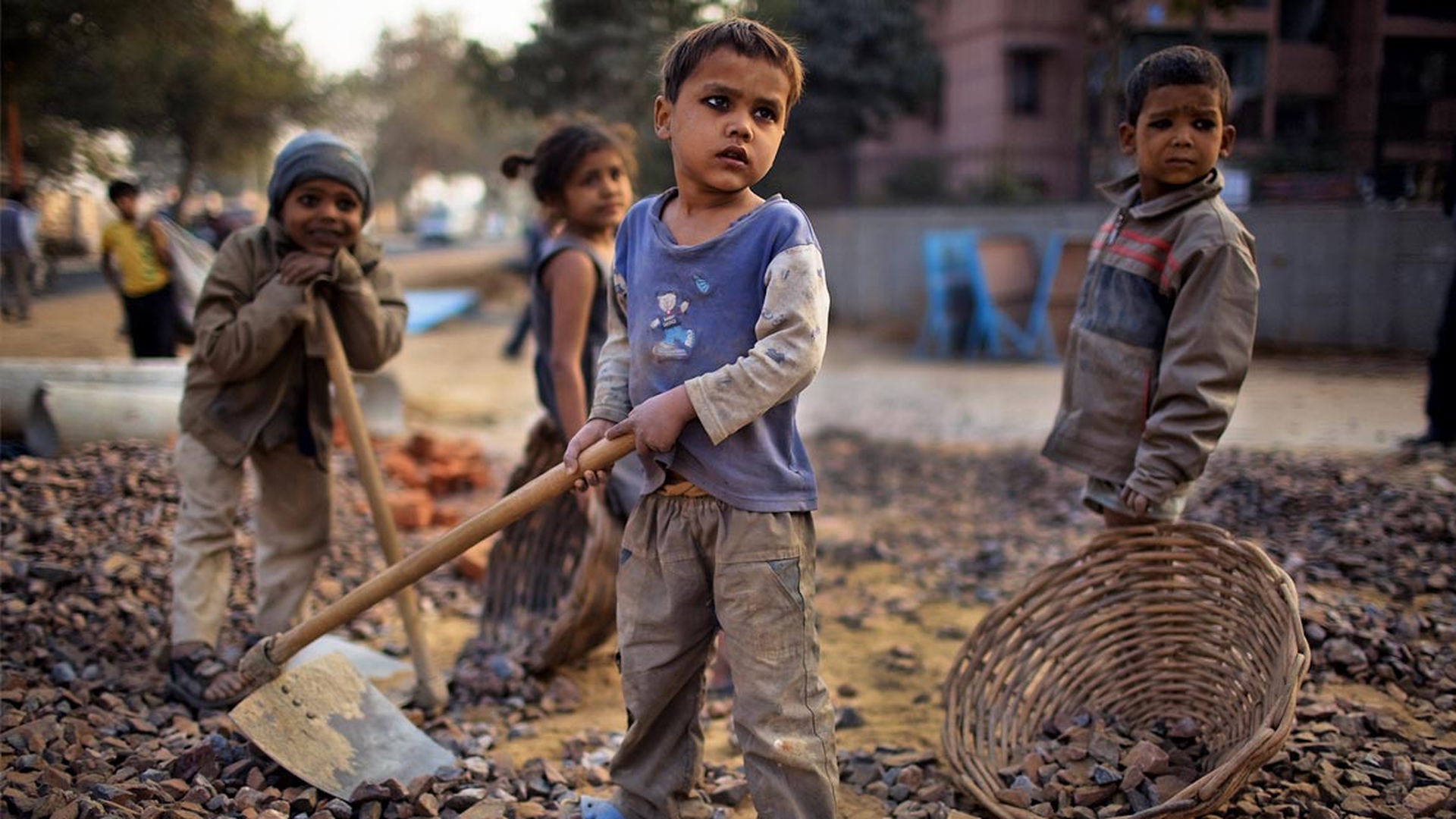 bambini-lavoratori-edili