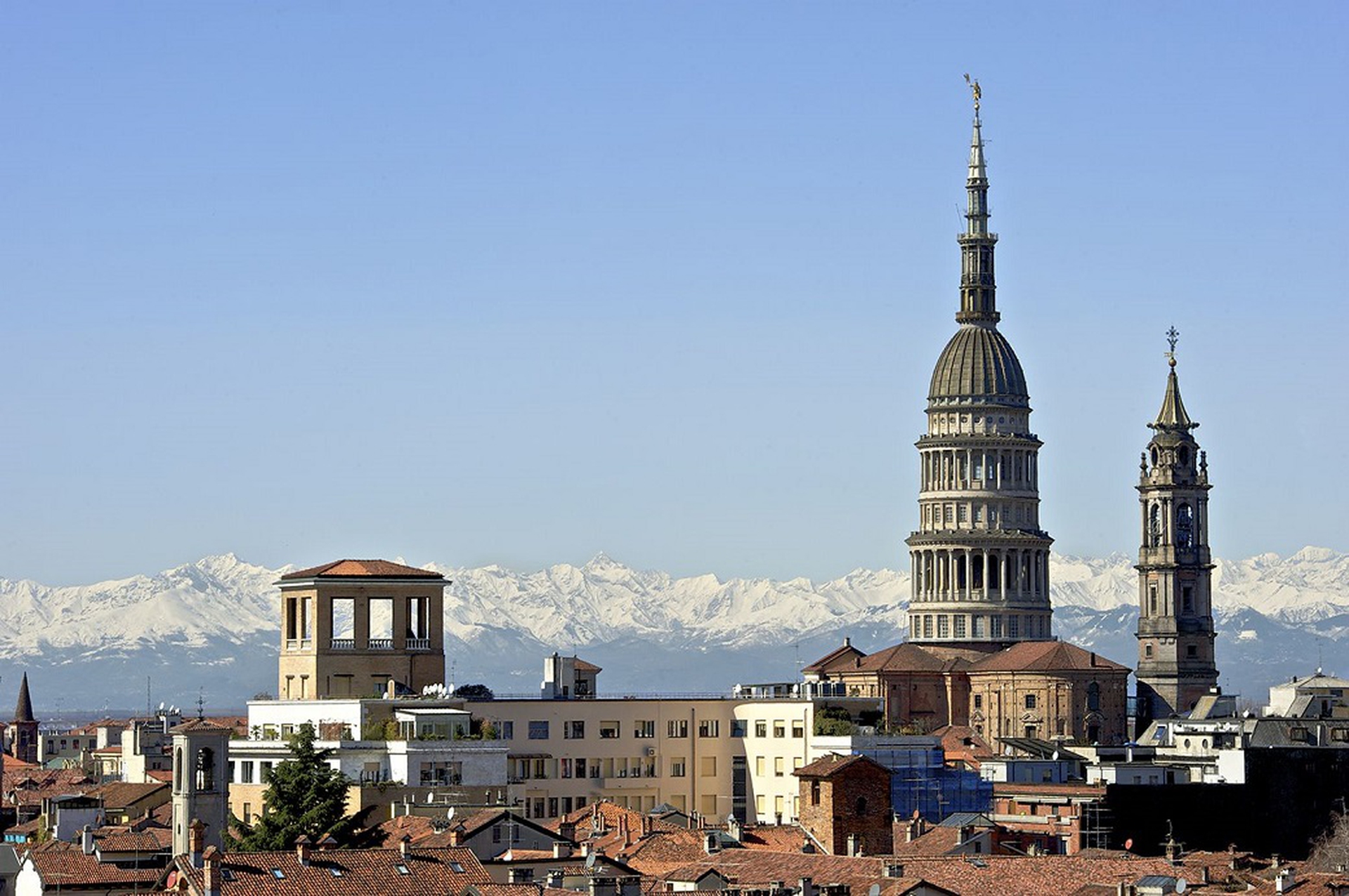 novara panoramica tetti san gaudenzio