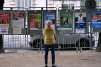 Elezioni in Francia: avanti la sinistra, ma la maggioranza è lontana