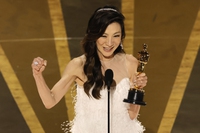 Le storie dietro Everything everywhere all at once, vincitore agli Oscar 2023