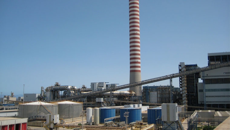 Centrale a carbone Fiumesanto in Sardegna di proprietà di EP Produzione.