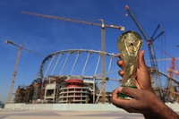 Mondiali in Qatar, un lavoratore migrante attacca la Fifa per le condizioni di lavoro indegne