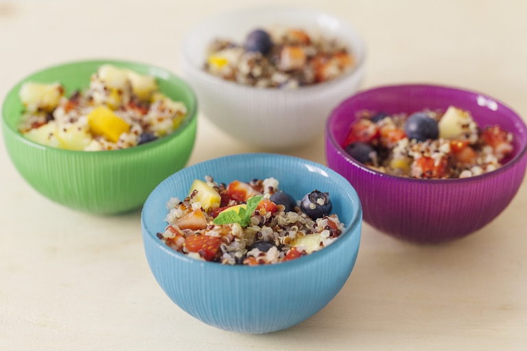 insalata di frutta e quinoa lifegate.it