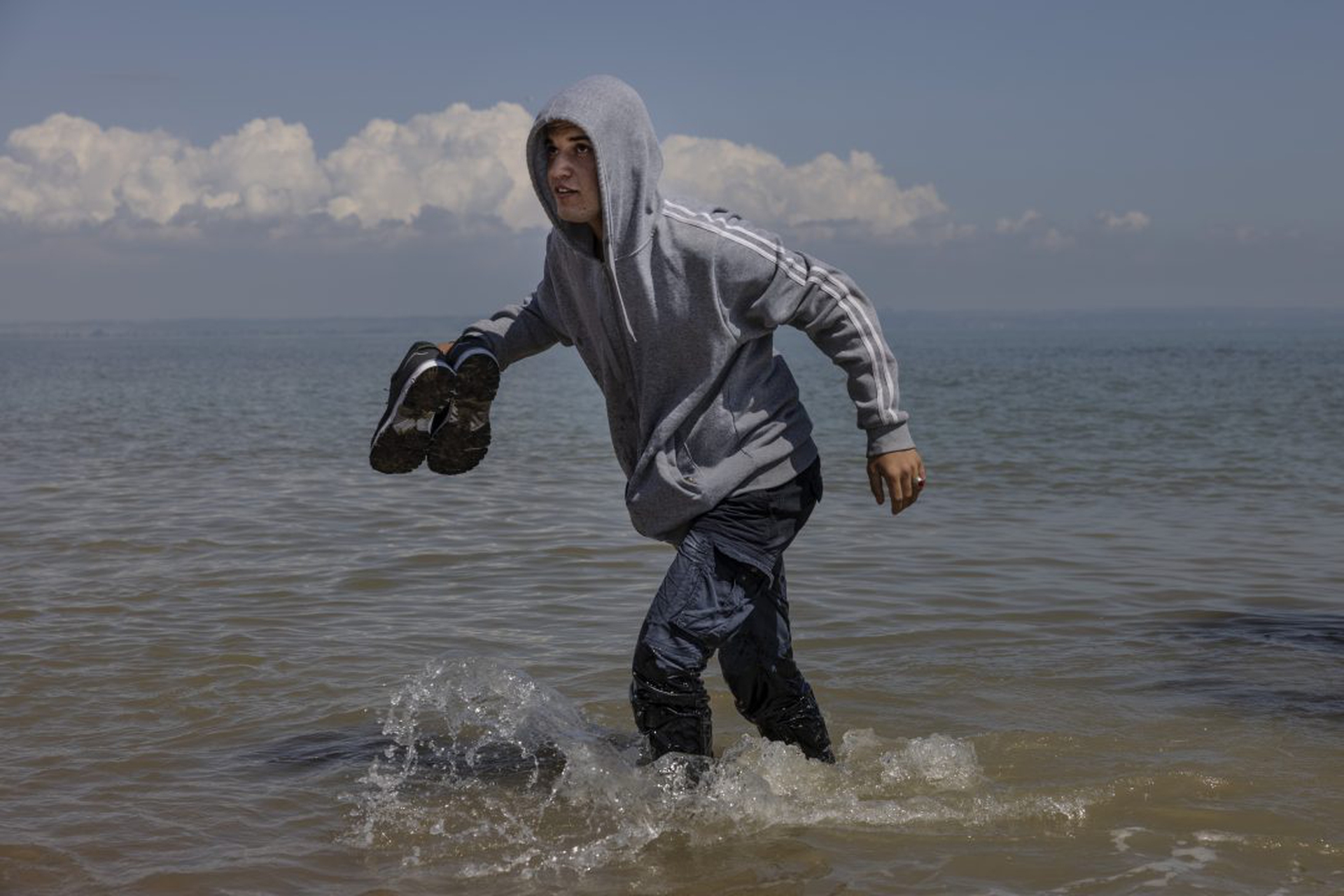 Migrants Cross English Channel From France