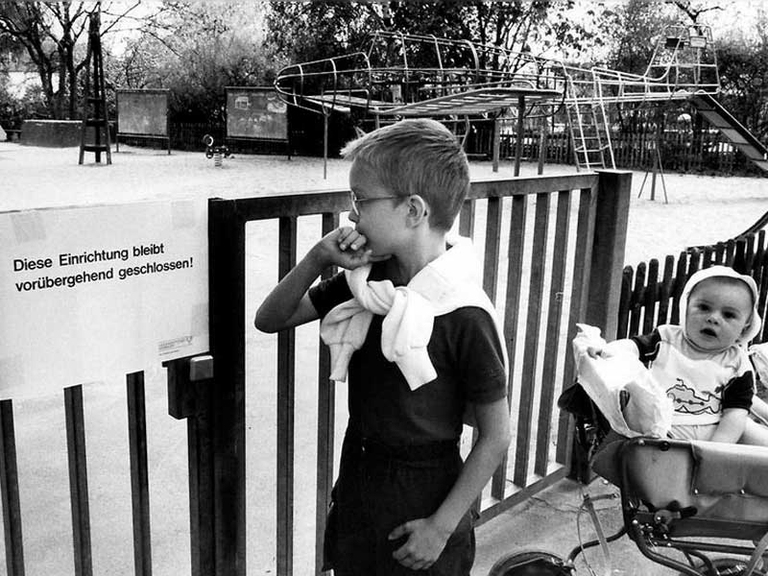 Parchi giochi per bambini chiusi, pochi giorni dopo Chernobyl, in tutta la Germania meridionale.
