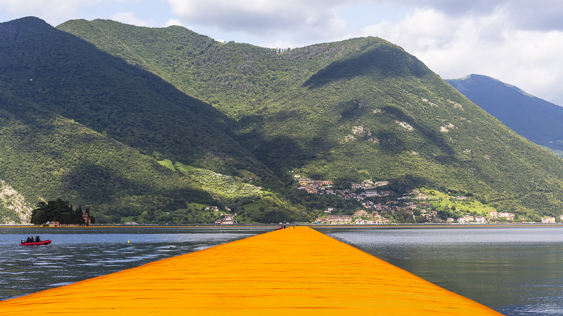 The Floating Piers