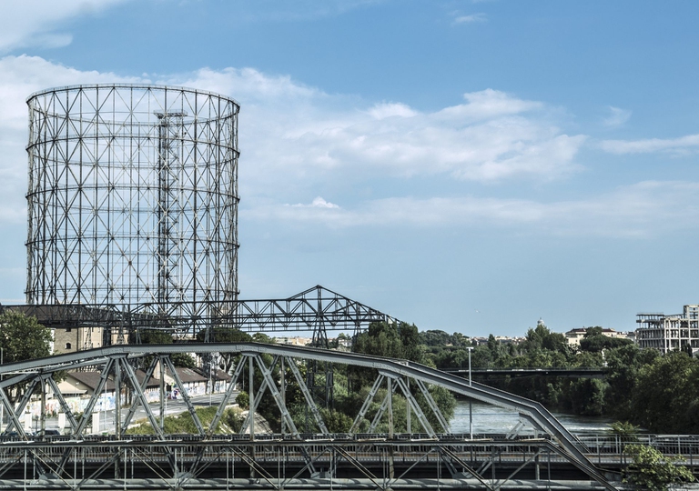 gazometro e ponte di ferro