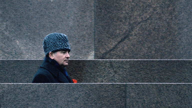 Mikhail Gorbachev ex-premier sovietico ,uno degli invitati al forum delle culture 2004 di Barcellona