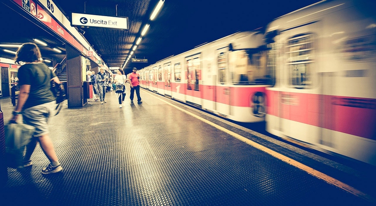 Per viaggiare nel comune di Milano, il costo del biglietto della metro aumenterà a due euro
