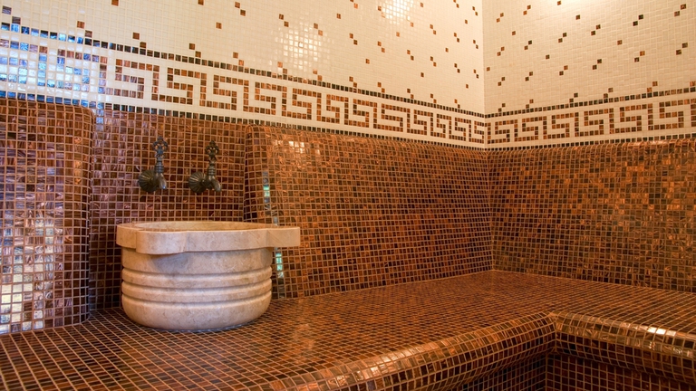 Interno di hammam - Annalisa Betti - Ingimage