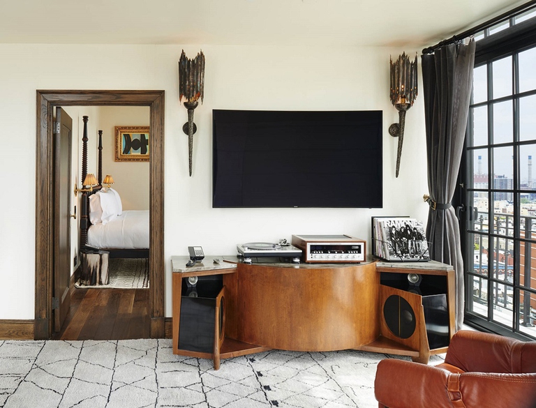 jbl speakers Ludlow hotel