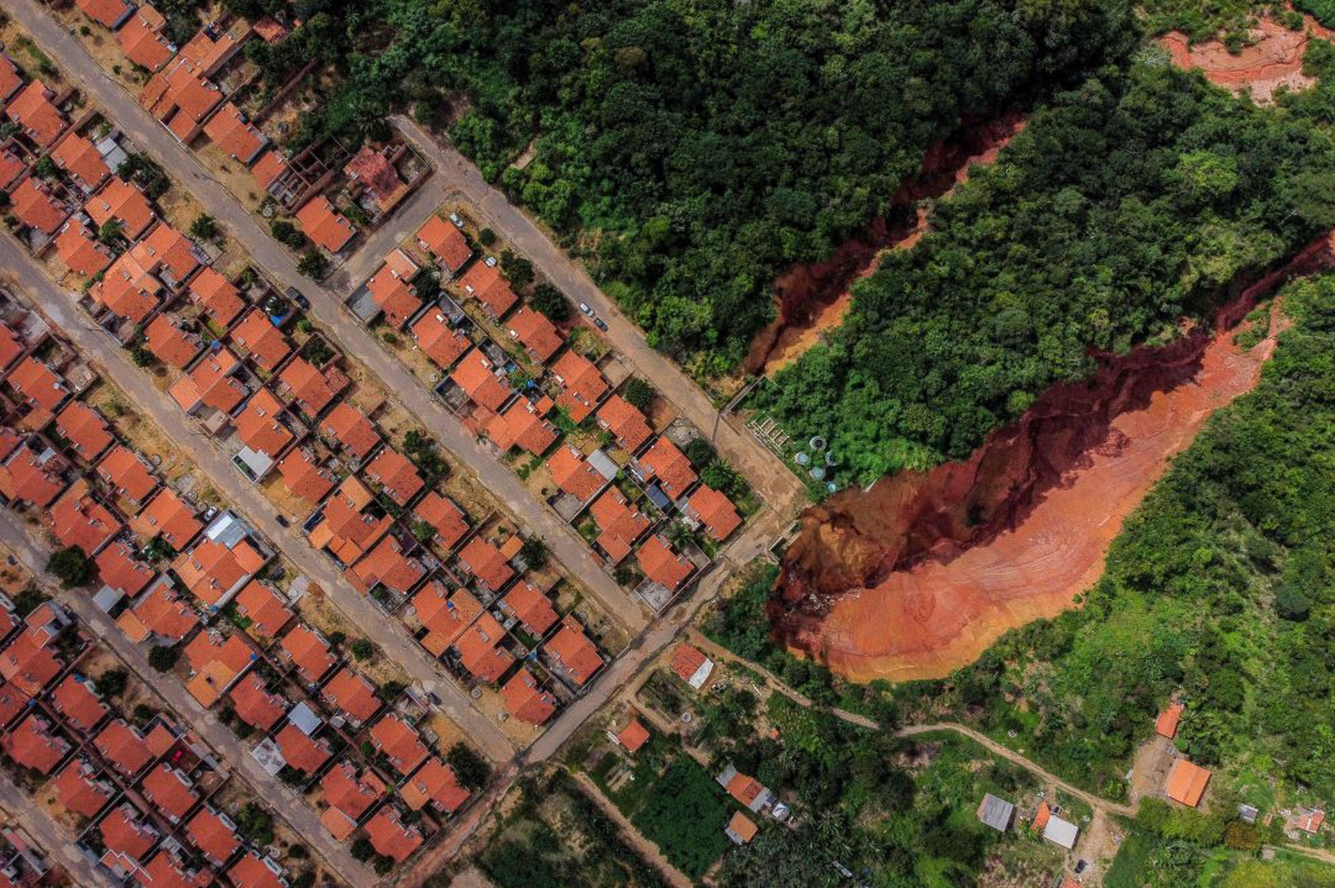 TOPSHOT-BRAZIL-ENVIRONMENT-DEFORESTATION-EROSION