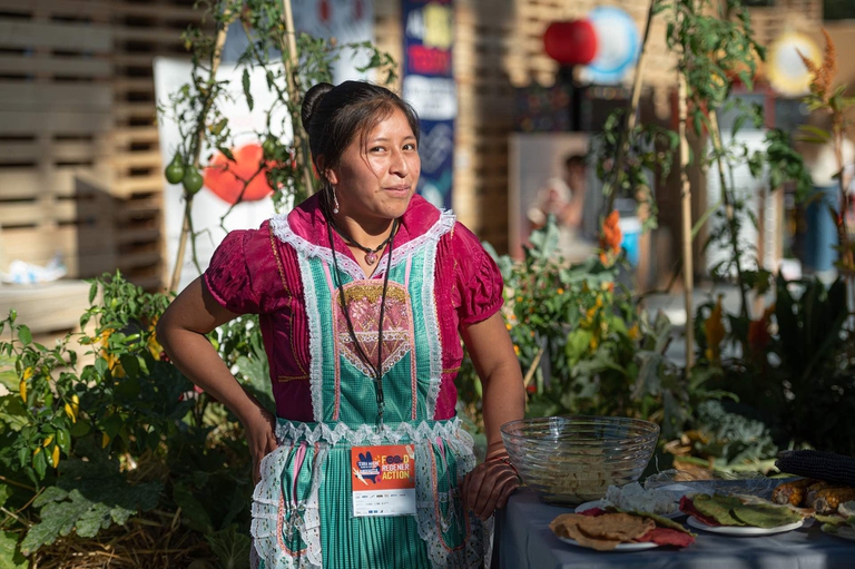 contadina-terra-madre-2022