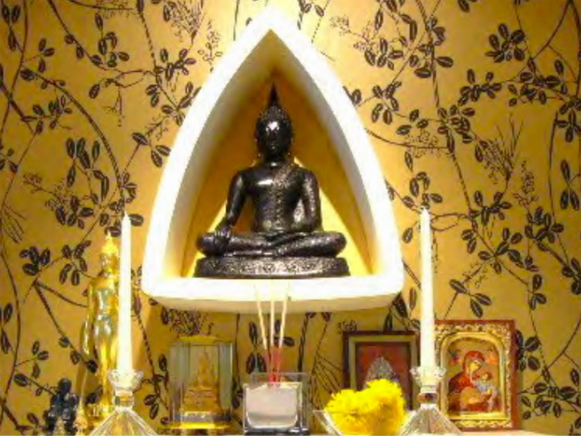House of the invisibles di All(Zone) Bangkok a 999 domande