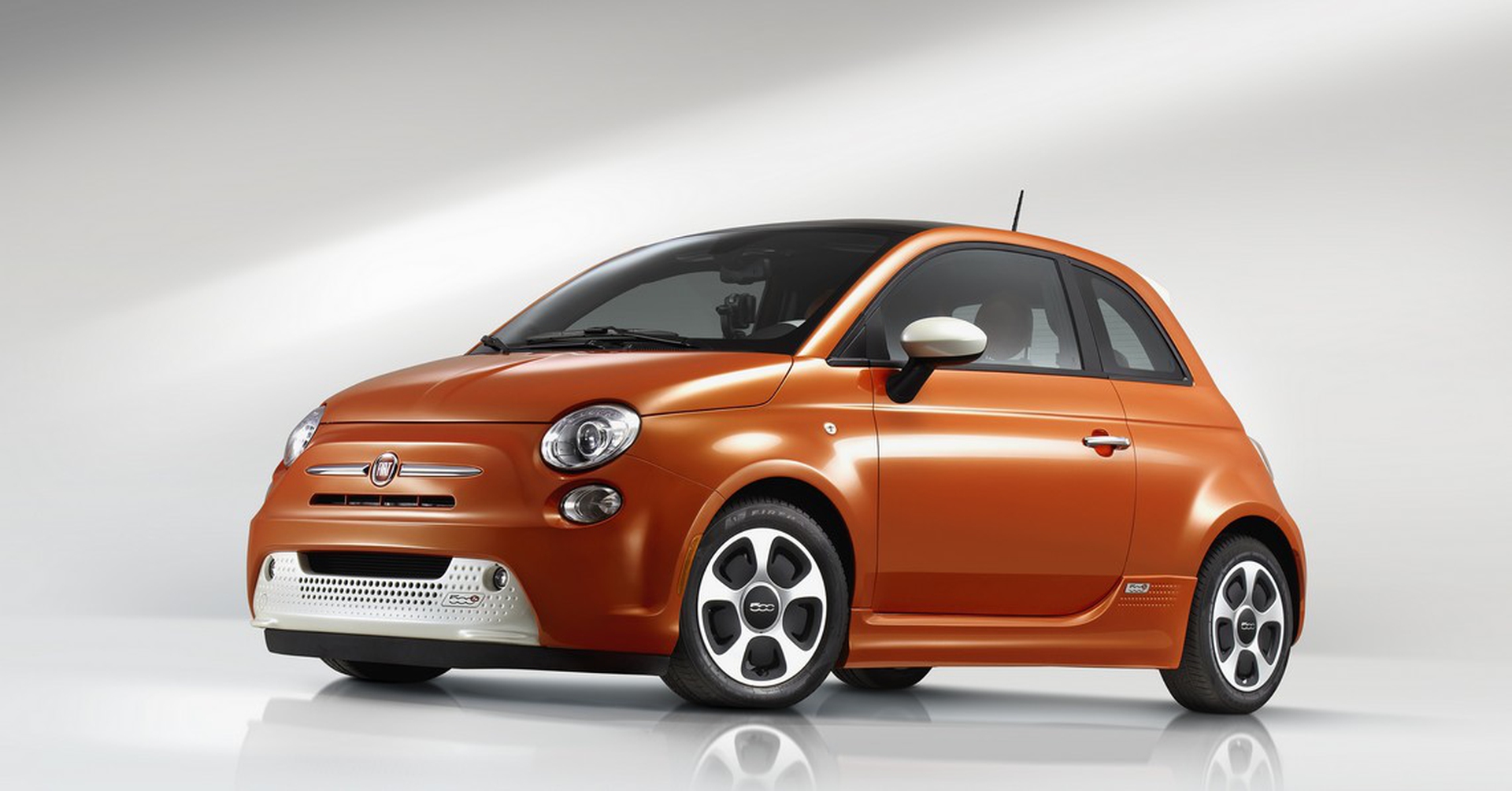 Fiat-Chrysler ci ripensa, la prima auto elettrica debutterà tra pochi giorni