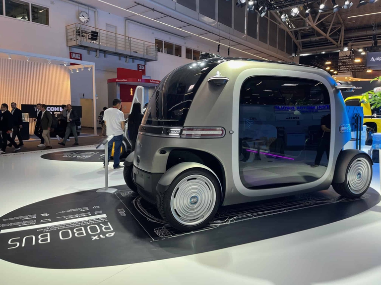 Monaco, salone, auto, 2025