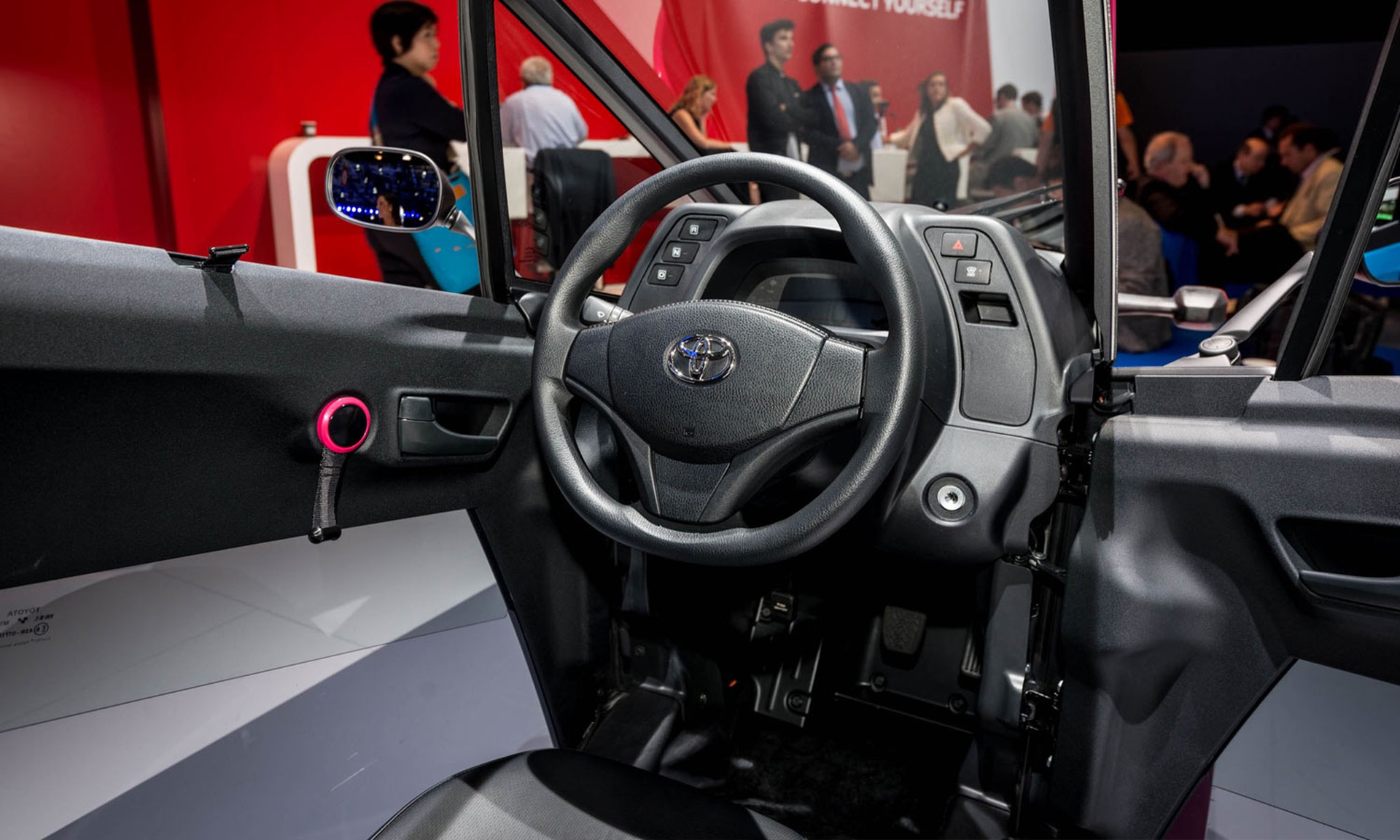 In Francia si festeggia l’i-Road: dalle strade di Grenoble al Motor Show della capitale