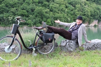 Ecco le Bellezze in bicicletta d’Italia raccontate con ironia da La7