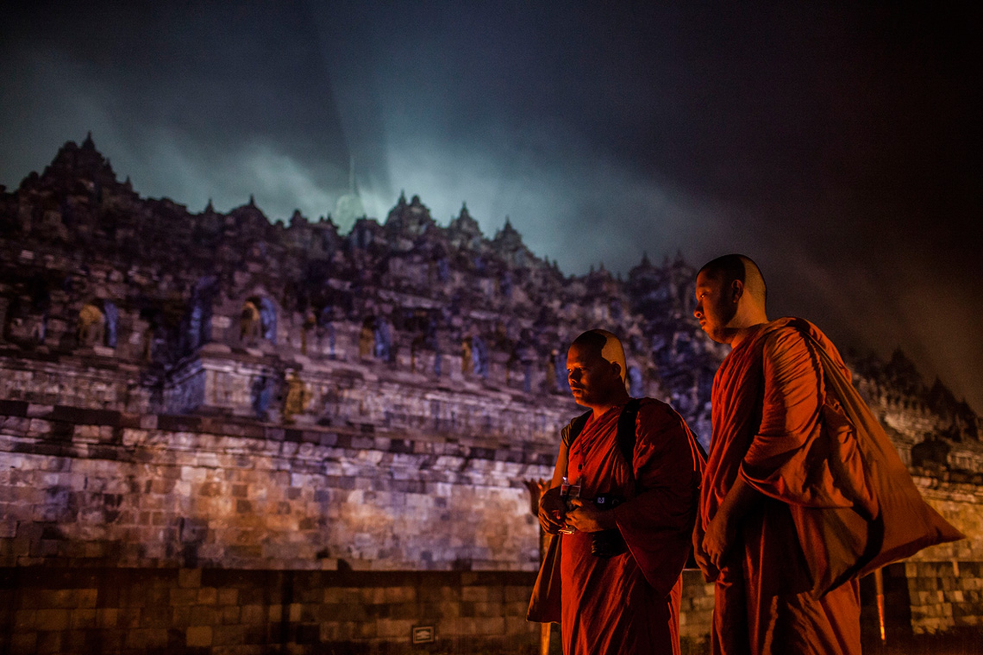 Monaci al tempio Borobudur