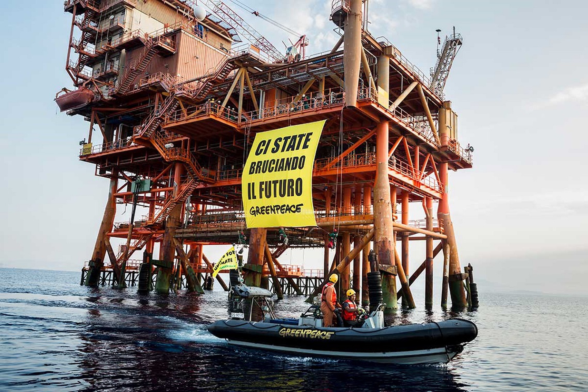 Piattaforma nello stretto di Sicilia