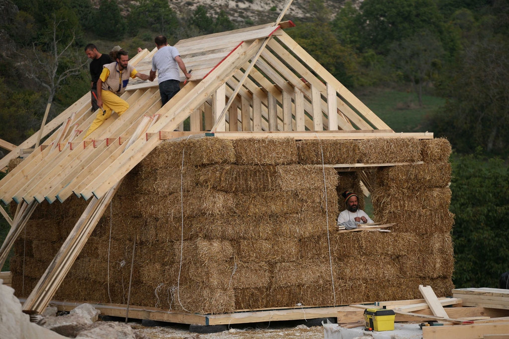 7 Reasons Why We Should Build Straw Houses And Live In Them Lifegate
