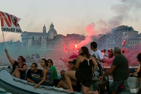 Venezia, le proteste dei cittadini contro le grandi navi