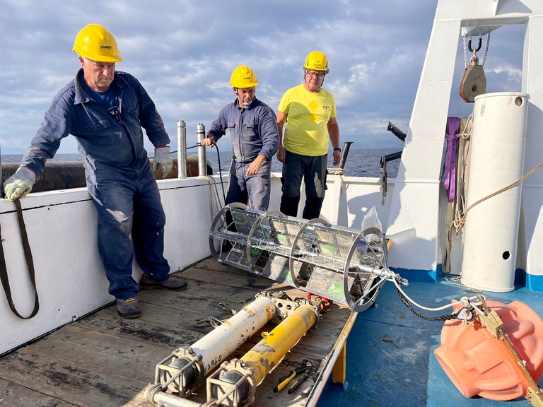 Un laboratorio sottomarino alle Cinque Terre studia i cambiamenti climatici