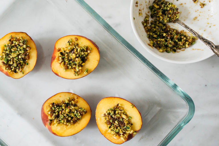 Pesche ripiene al forno