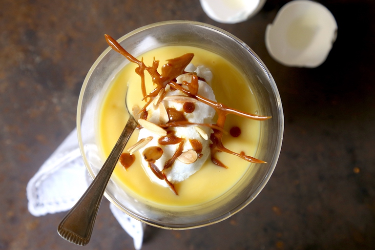 Île flottante su zabaione