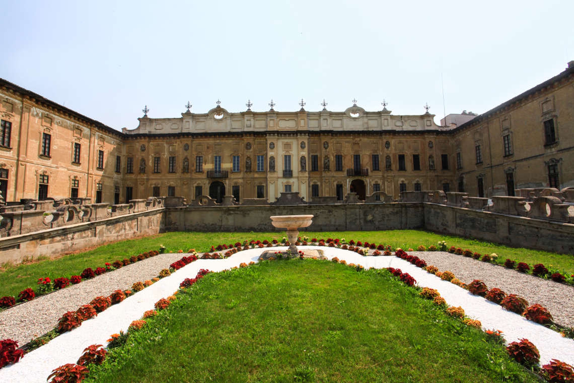 Facciata principale_photo by Jordan Cozzi