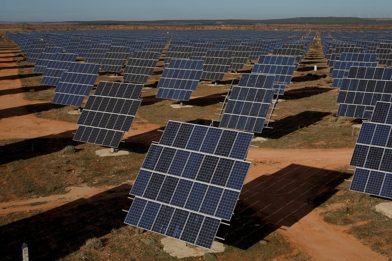 Con 6 miliardi di sussidi, il fotovoltaico è il principale beneficiario dei sussidi favorevoli all'ambiente. Foto di Pablo Blazquez Dominguez/Getty Images