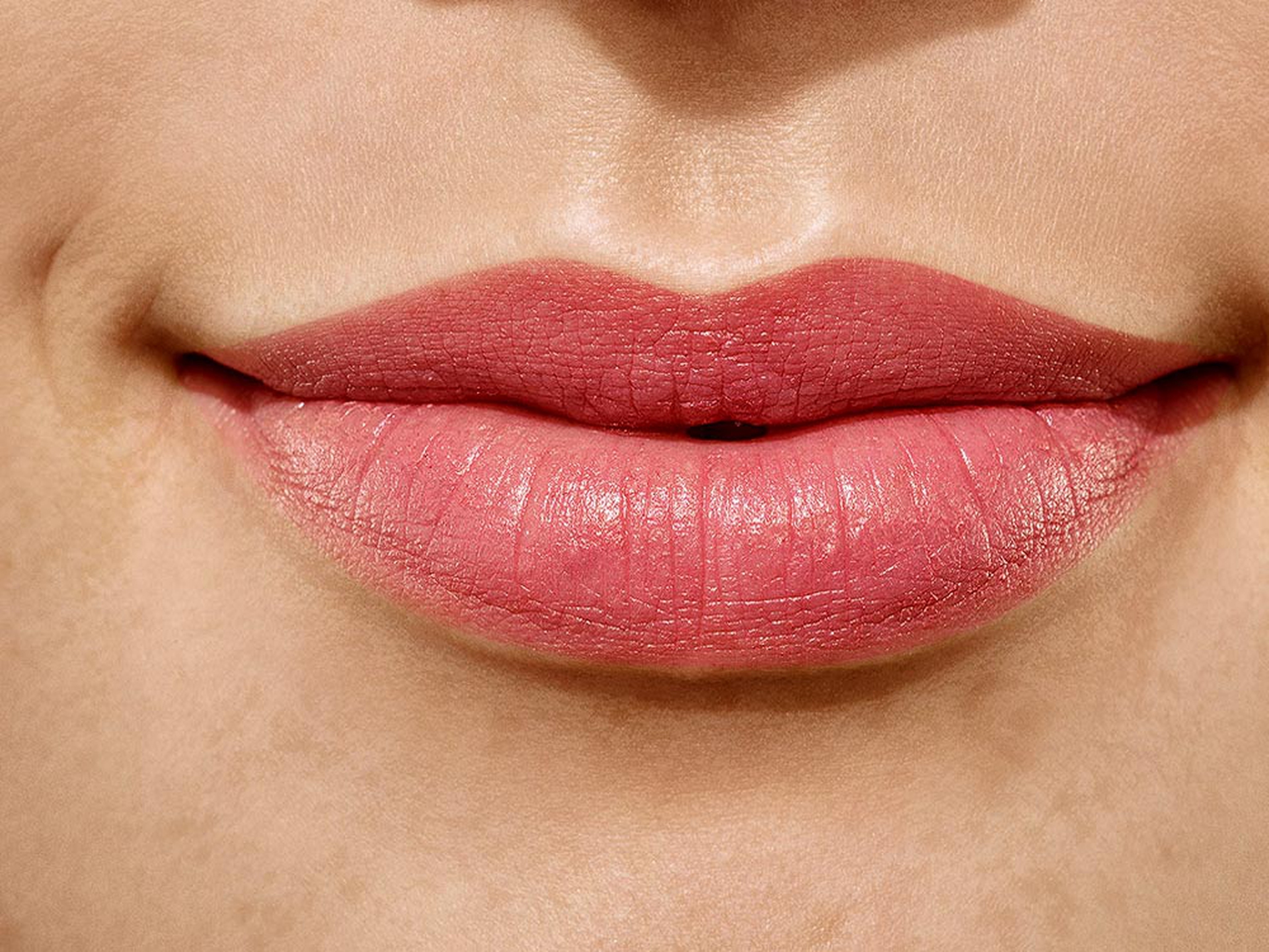 Sulle labbra: Lip Dresser Shine Rossetto Labbra Stylo