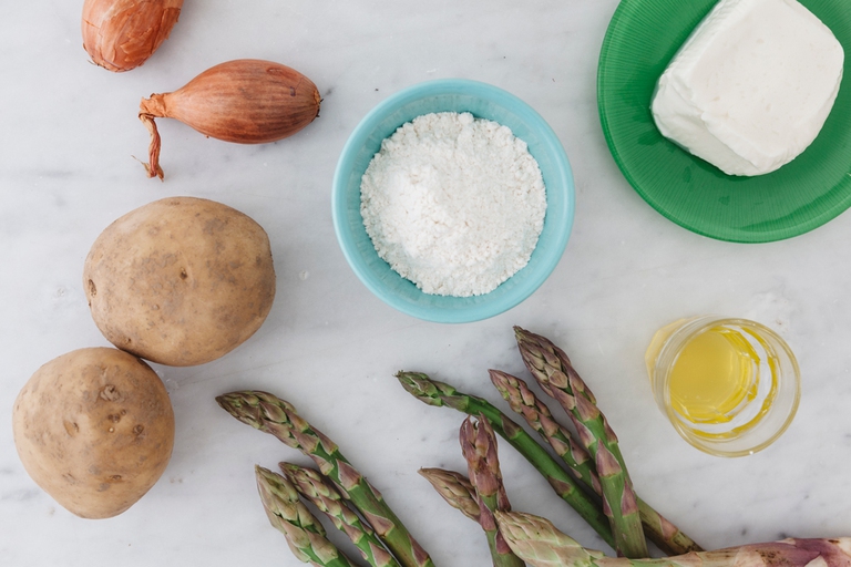 Torta salata asparagi e squaquerone