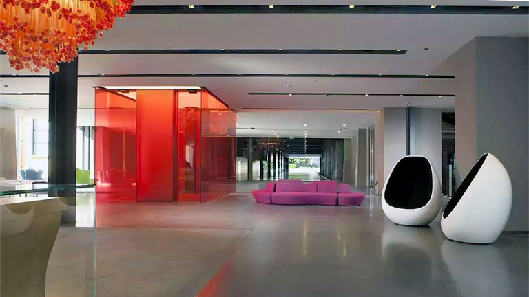 Alle ore 18.30 presso l’Hotel nhow Milano di via Tortona 35 viene invece conferito il Green Pride dell’Innovazione 2017 nel settore arredamento all’ideatore del primo sistema di “sedute green” ed ecosostenibili, dal design esclusivo e confortevole. Al termine del Green Pride seguirà cocktail e la possibilità di provare i prodotti innovativi oggetto del riconoscimento.