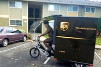Ups punta sul triciclo elettrico per le consegne dei pacchi