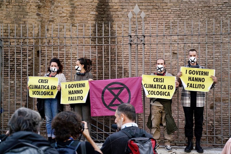 Una manifestazione di Extinction Rebellion al G20 di Roma.jpg