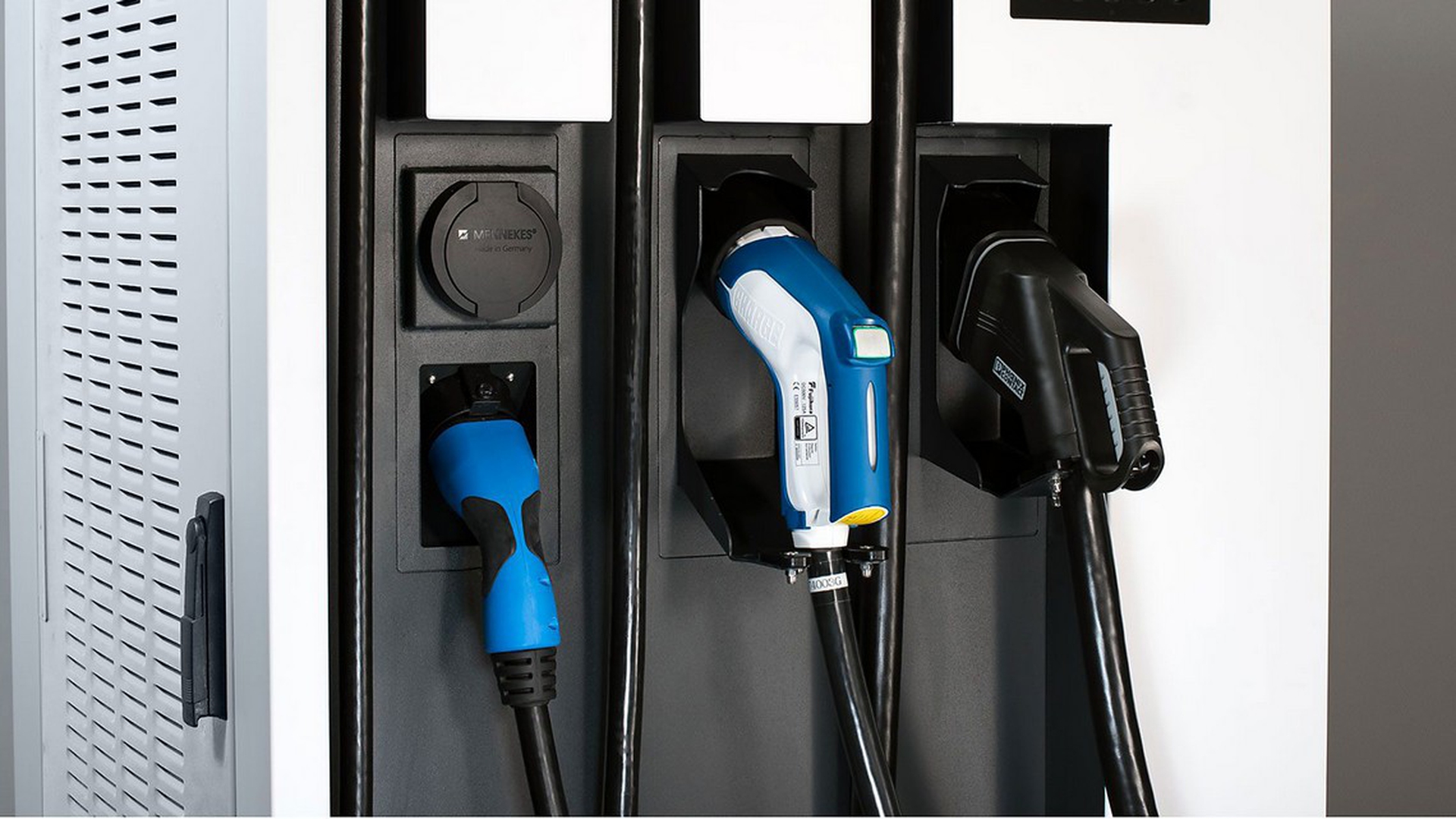 Ricaricare un’auto elettrica in pochi secondi si può. Merito dei supercondensatori