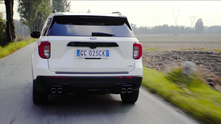 Ford Explorer ibrido plug in