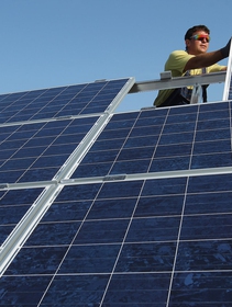 Il solare supererà il carbone entro 5 anni. È corsa alle rinnovabili