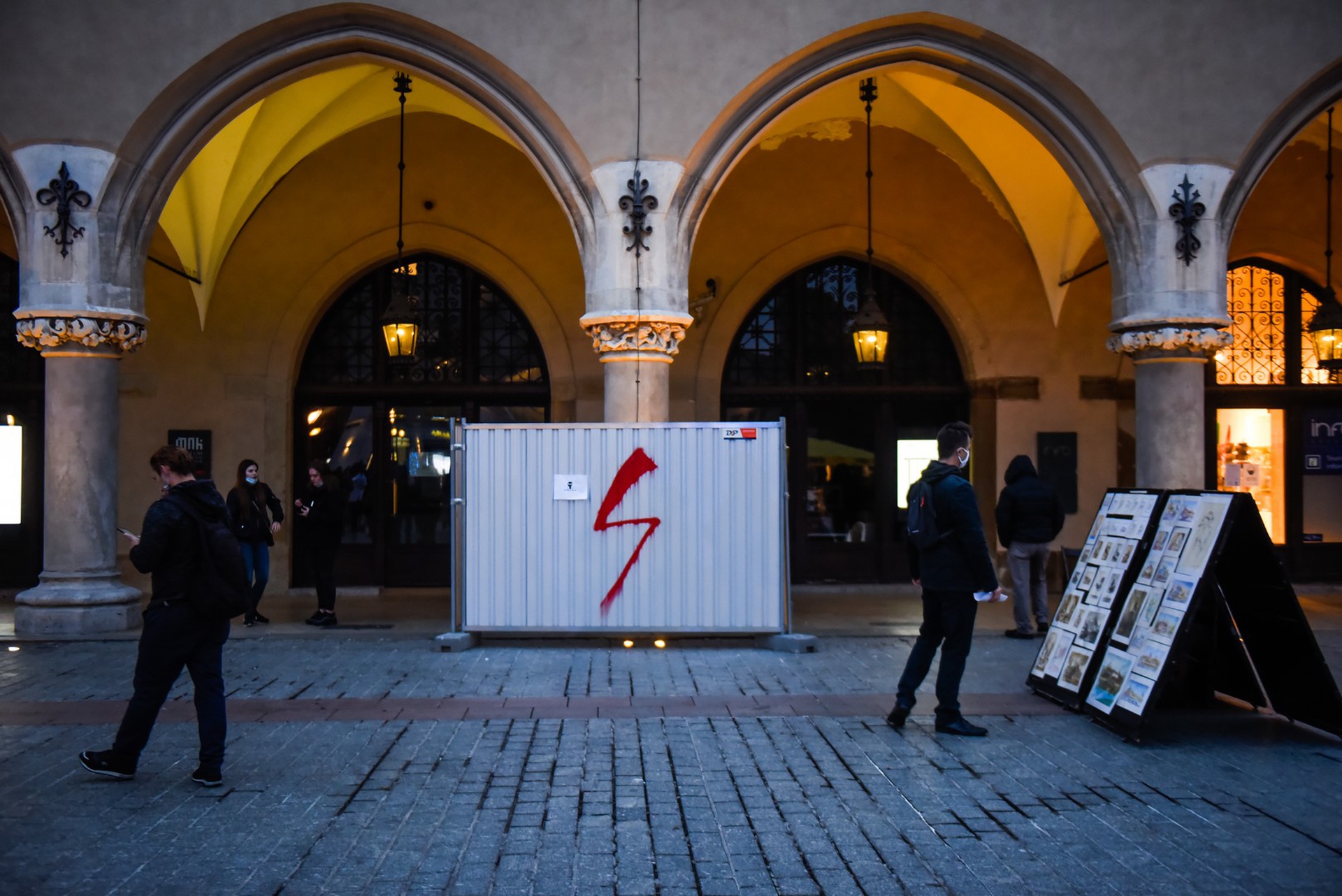 Le proteste in Polonia contro la legge sull'aborto