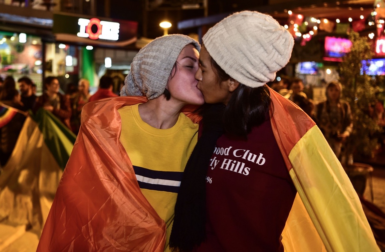 L'Ecuador approva i matrimoni gay