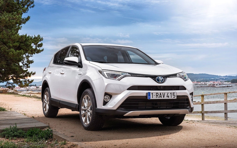 RAV4 Hybrid, il suv compatto con tecnologia ibrida di Toyota