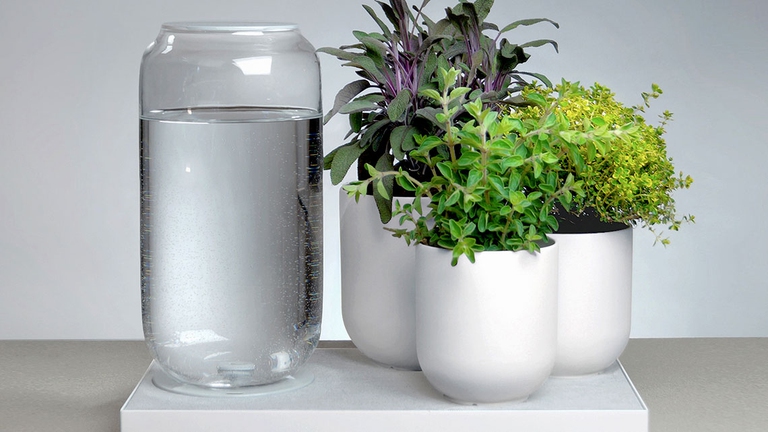 Tableau, da designer olandesi, irriga senza elettricità