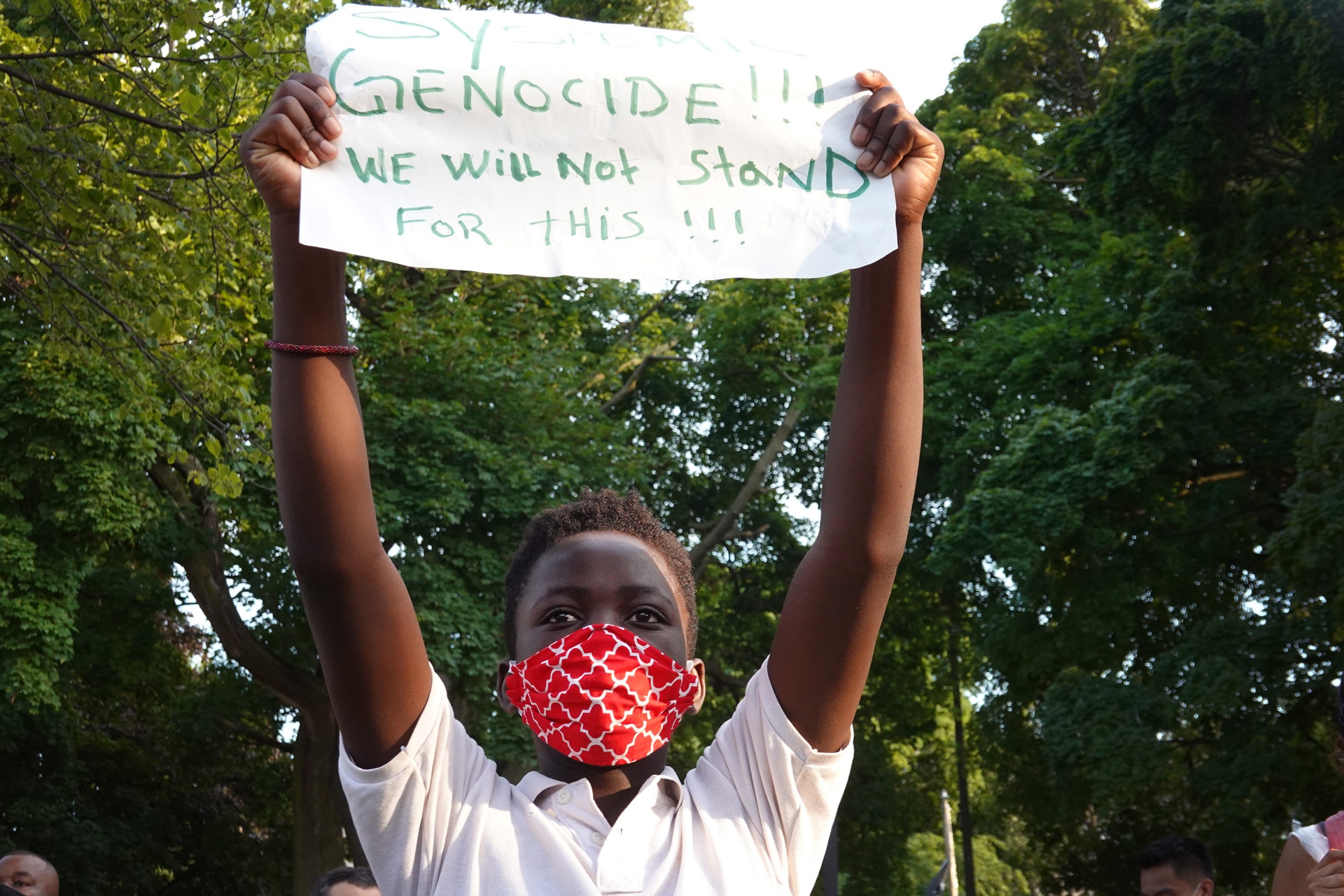 Una ragazza durante le proteste per Jacob Blake