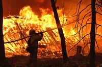 California in fiamme, uno degli incendi più devastanti di sempre ha fatto sparire interi paesi