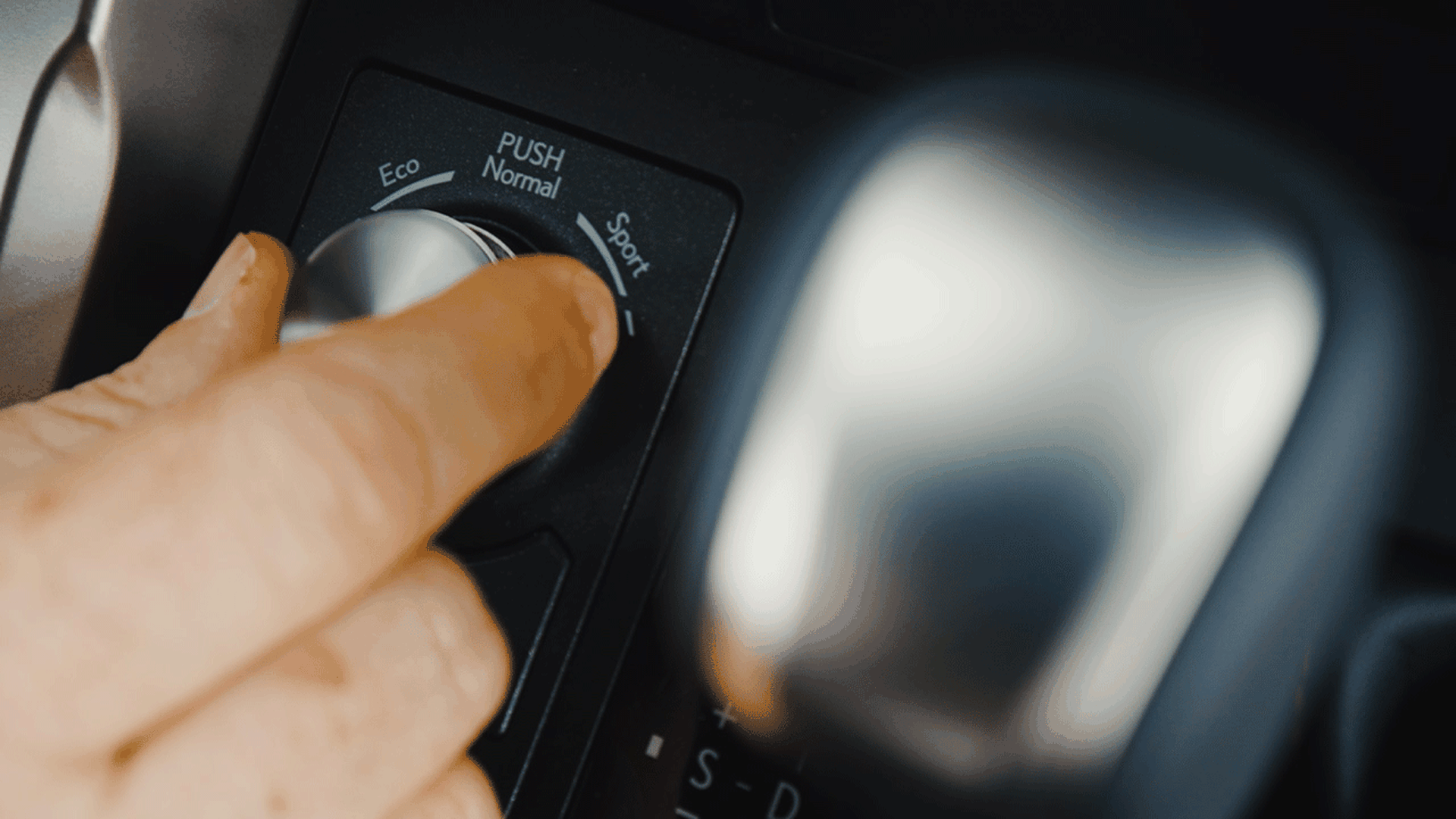 Lexus-NX-touchpad