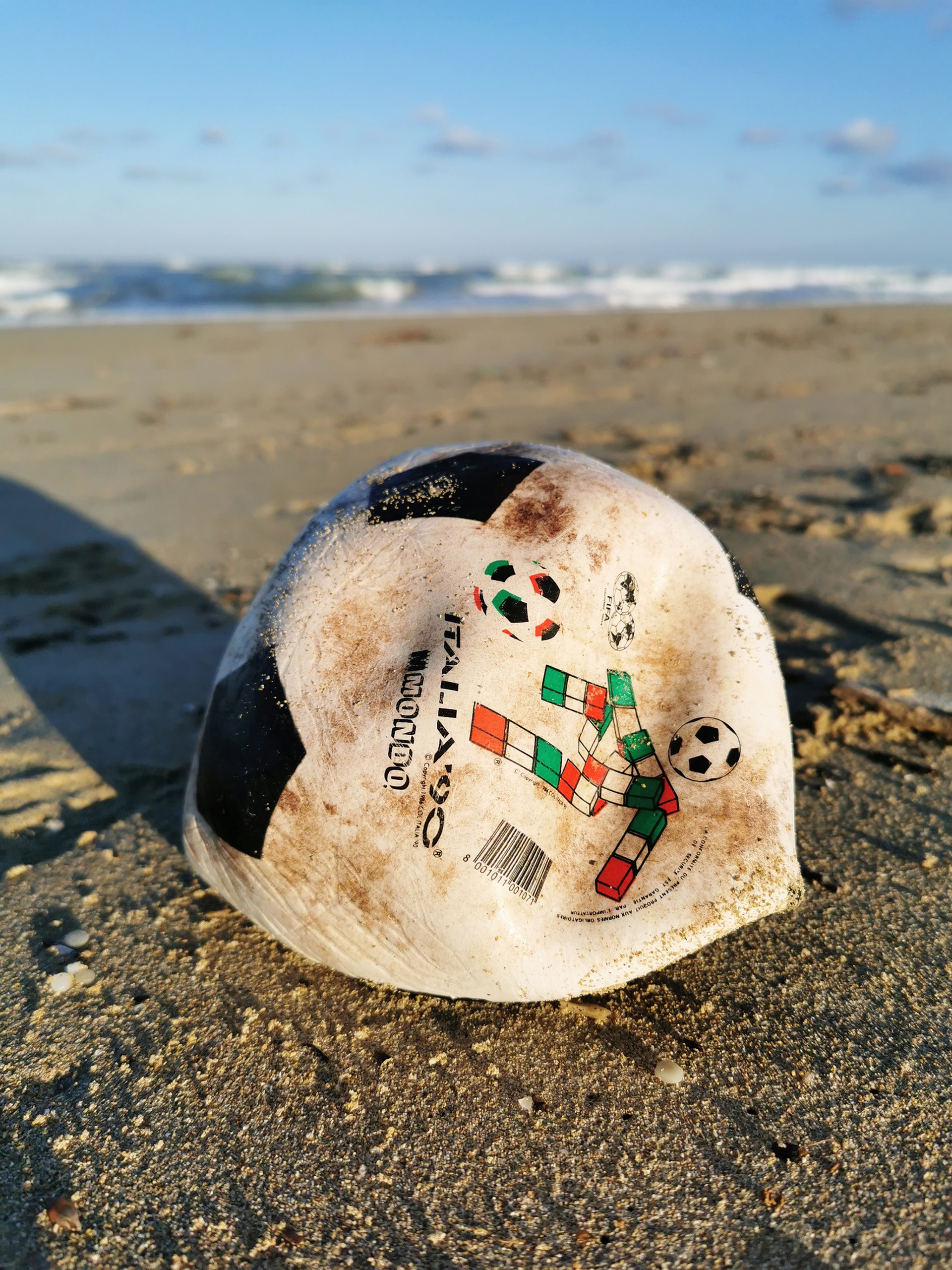 Pallone con logo mondiali Italia '90