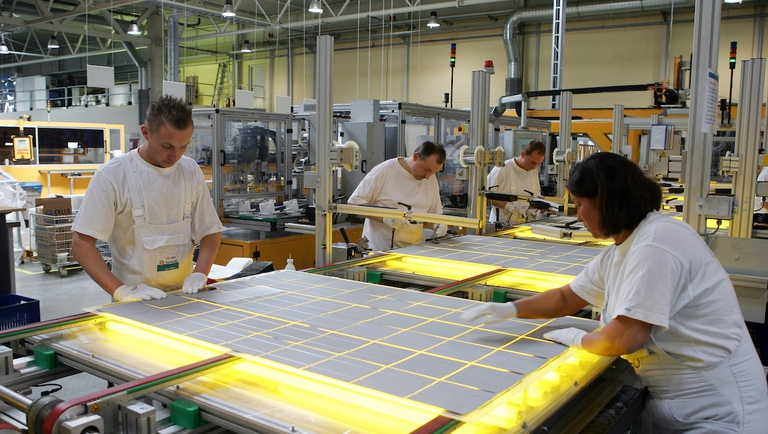 Fabbrica di pannelli solari fotovoltaici